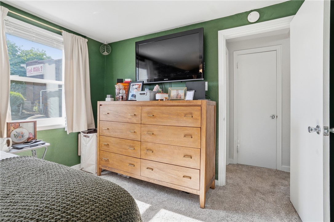 11 E Willock Rd