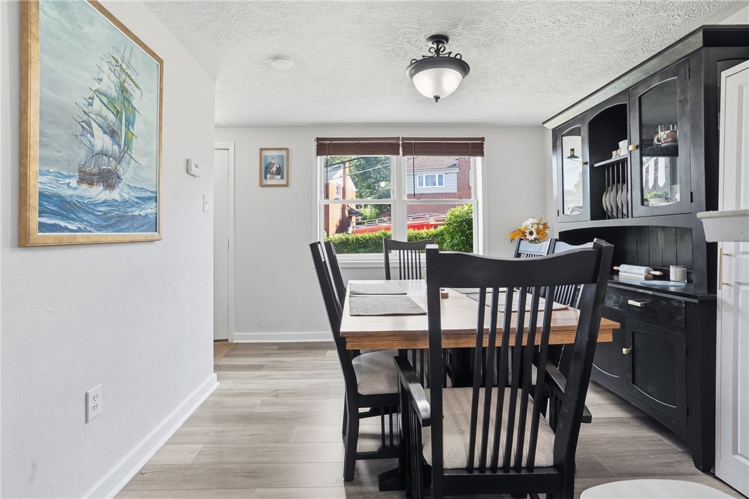 11 E Willock Rd