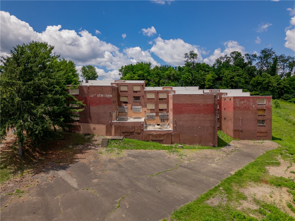 741 Camp Hollow Rd