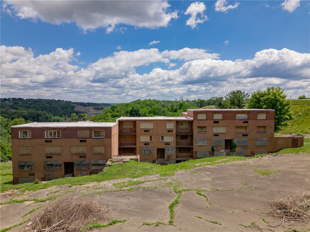 741 Camp Hollow Rd