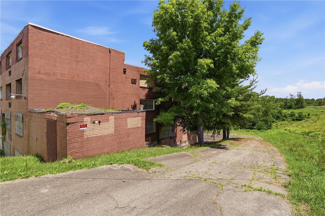 741 Camp Hollow Rd