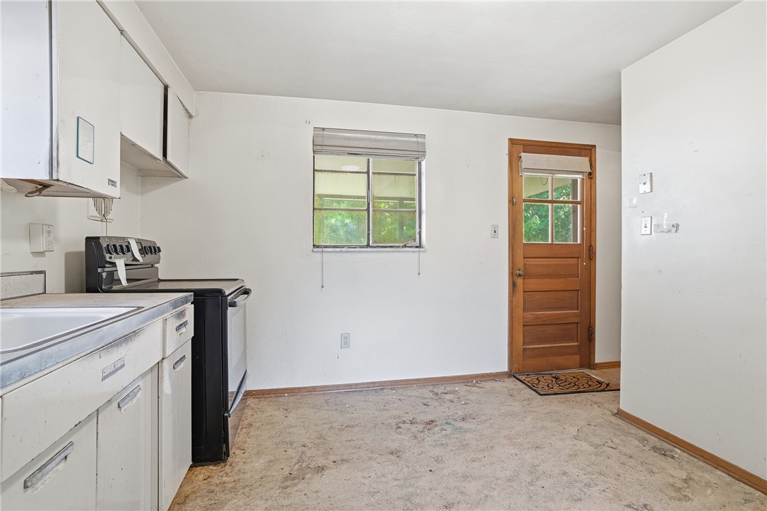 6228 Verona Rd