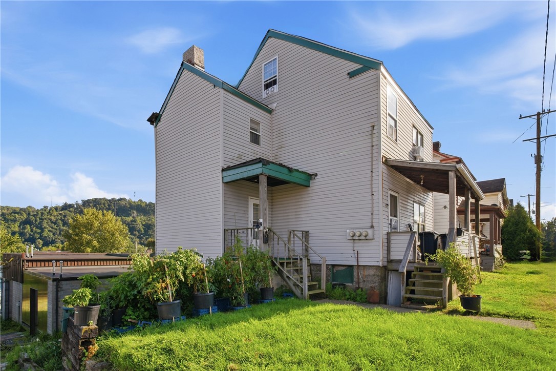 230 6th St