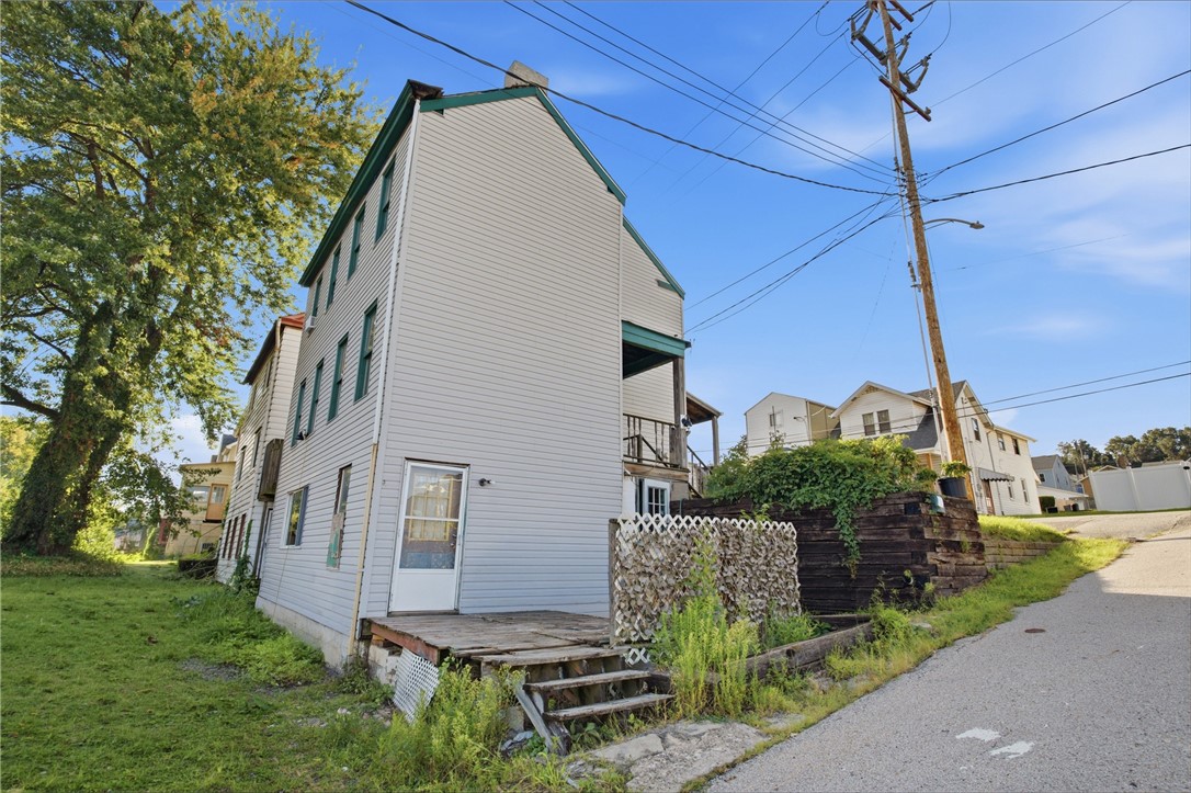 230 6th St