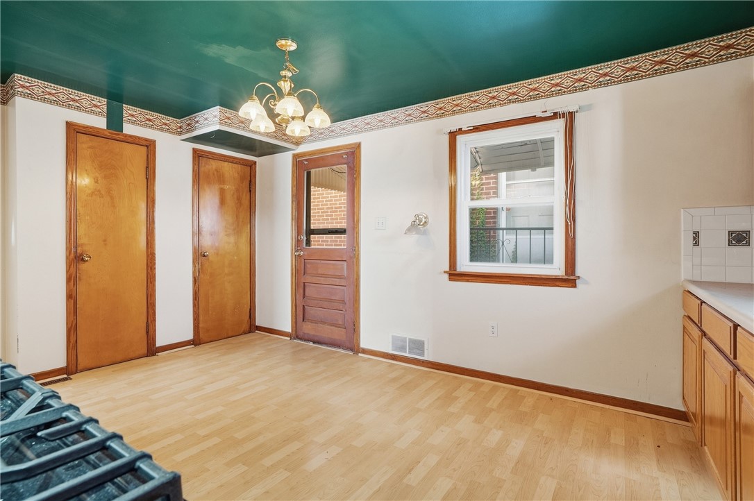 1515 Ridge Ave