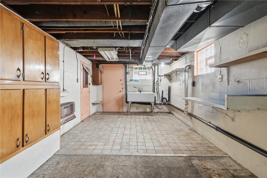 1515 Ridge Ave