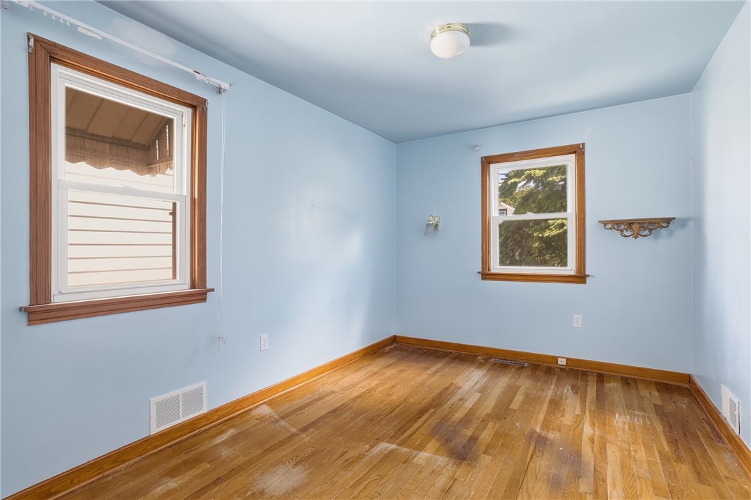1515 Ridge Ave