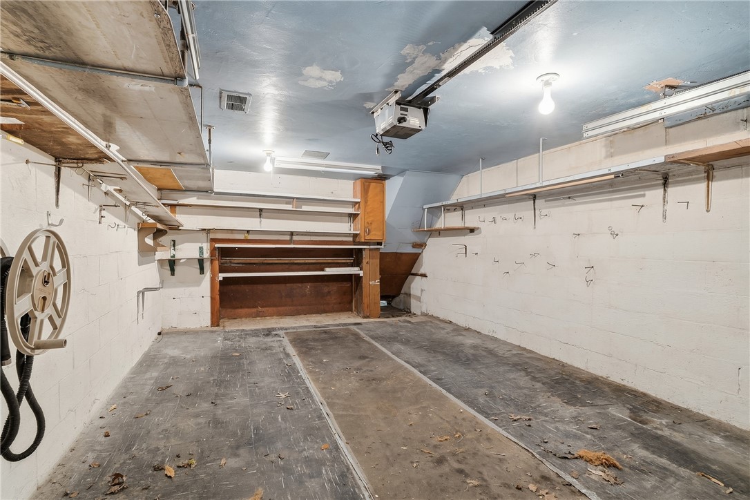 1515 Ridge Ave