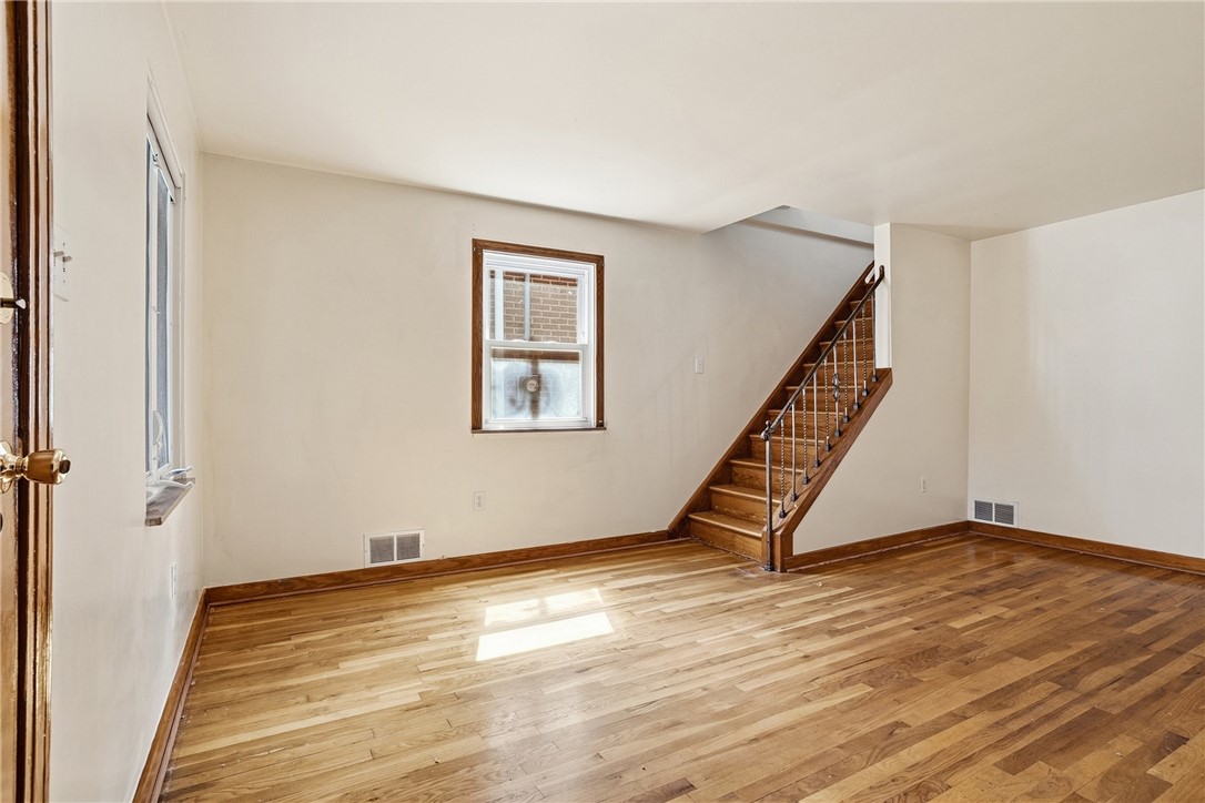 1515 Ridge Ave