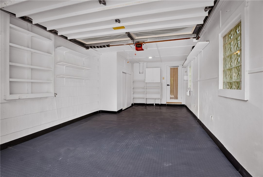 623 Hall Ave