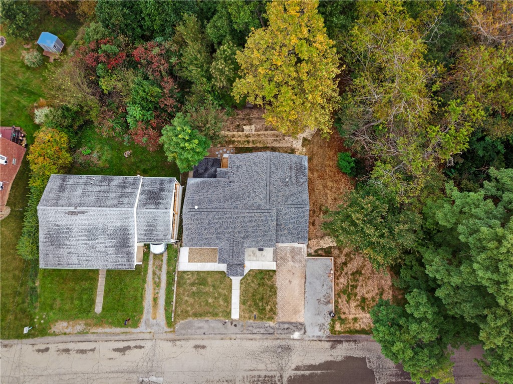 623 Hall Ave
