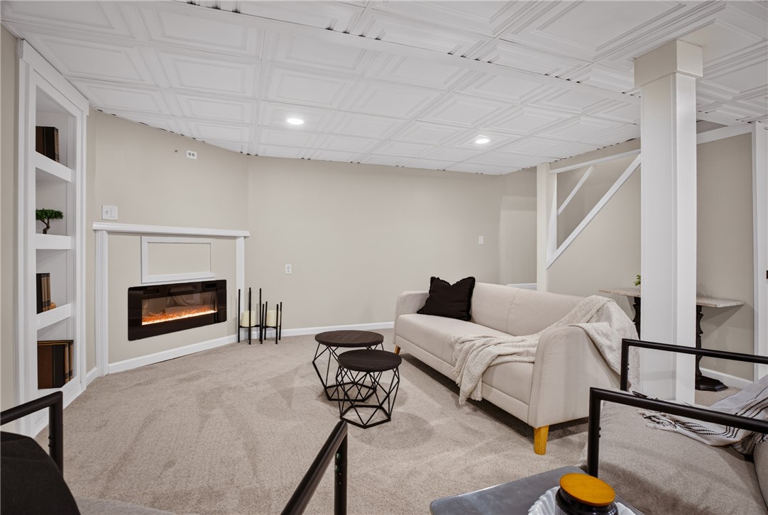 623 Hall Ave
