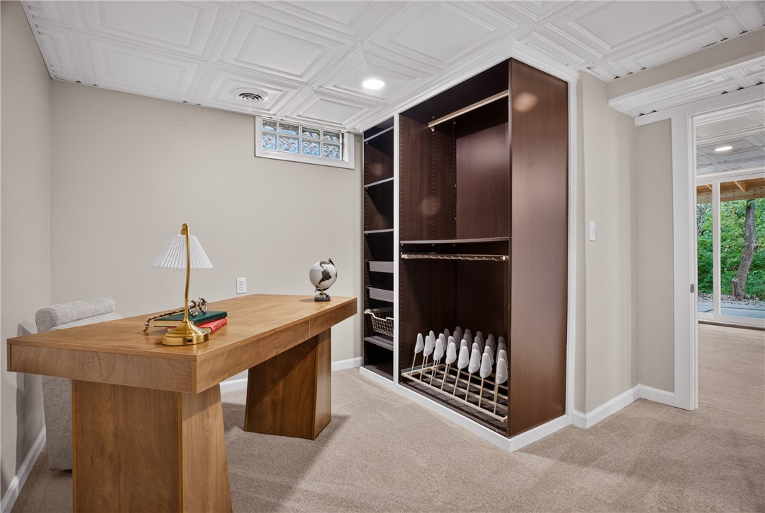 623 Hall Ave