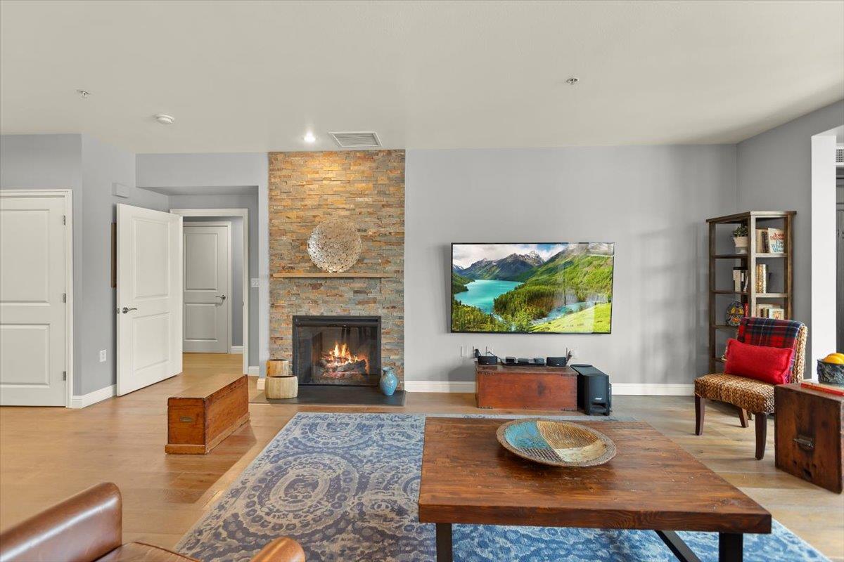 46 W Julian ST 201