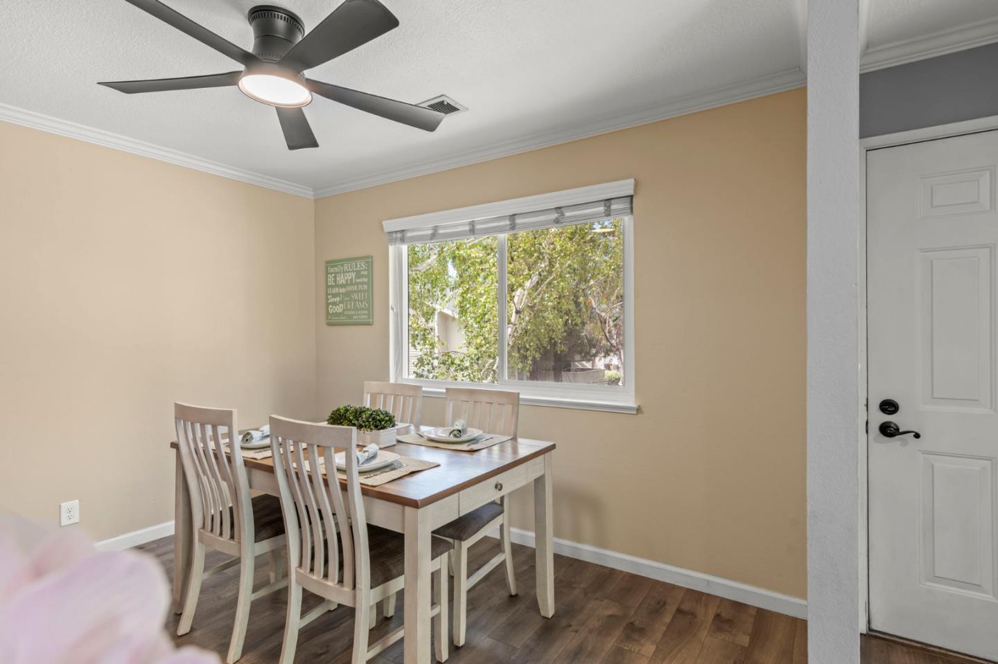 5516 Sean CIR 44