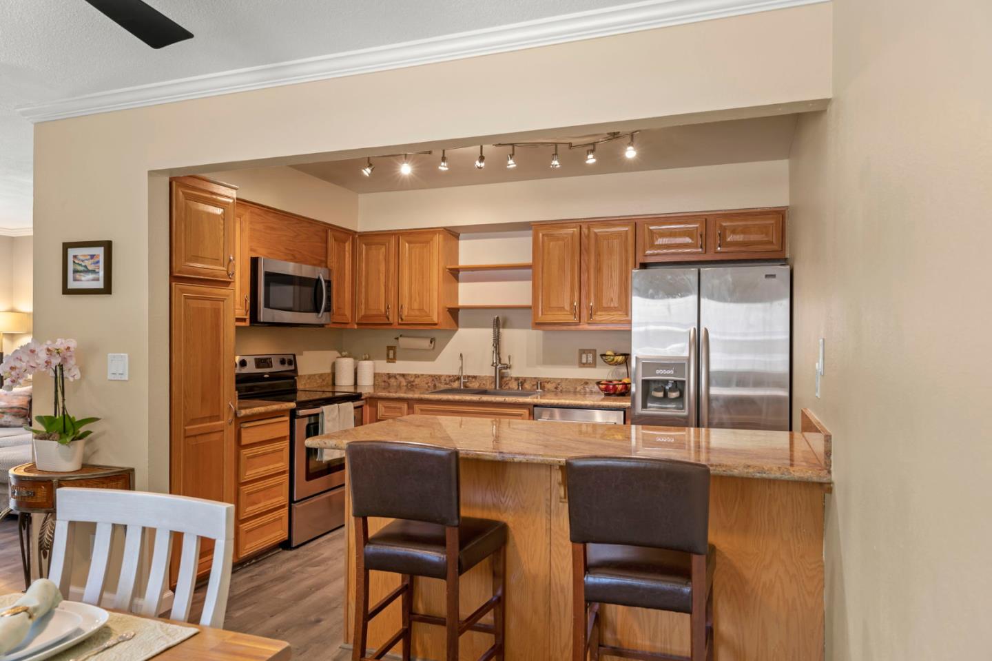 5516 Sean CIR 44