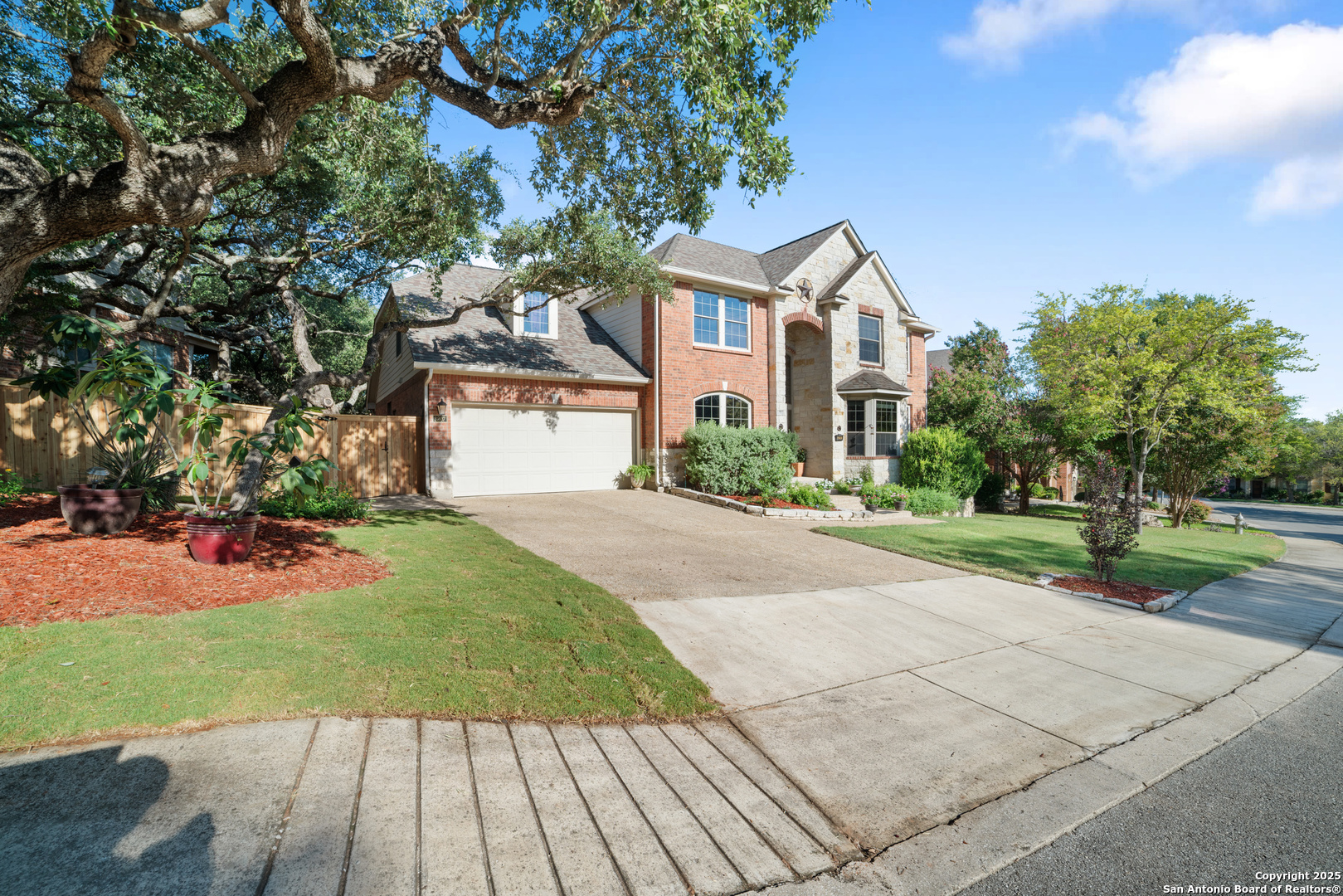 3207 LIMESTONE TRAIL