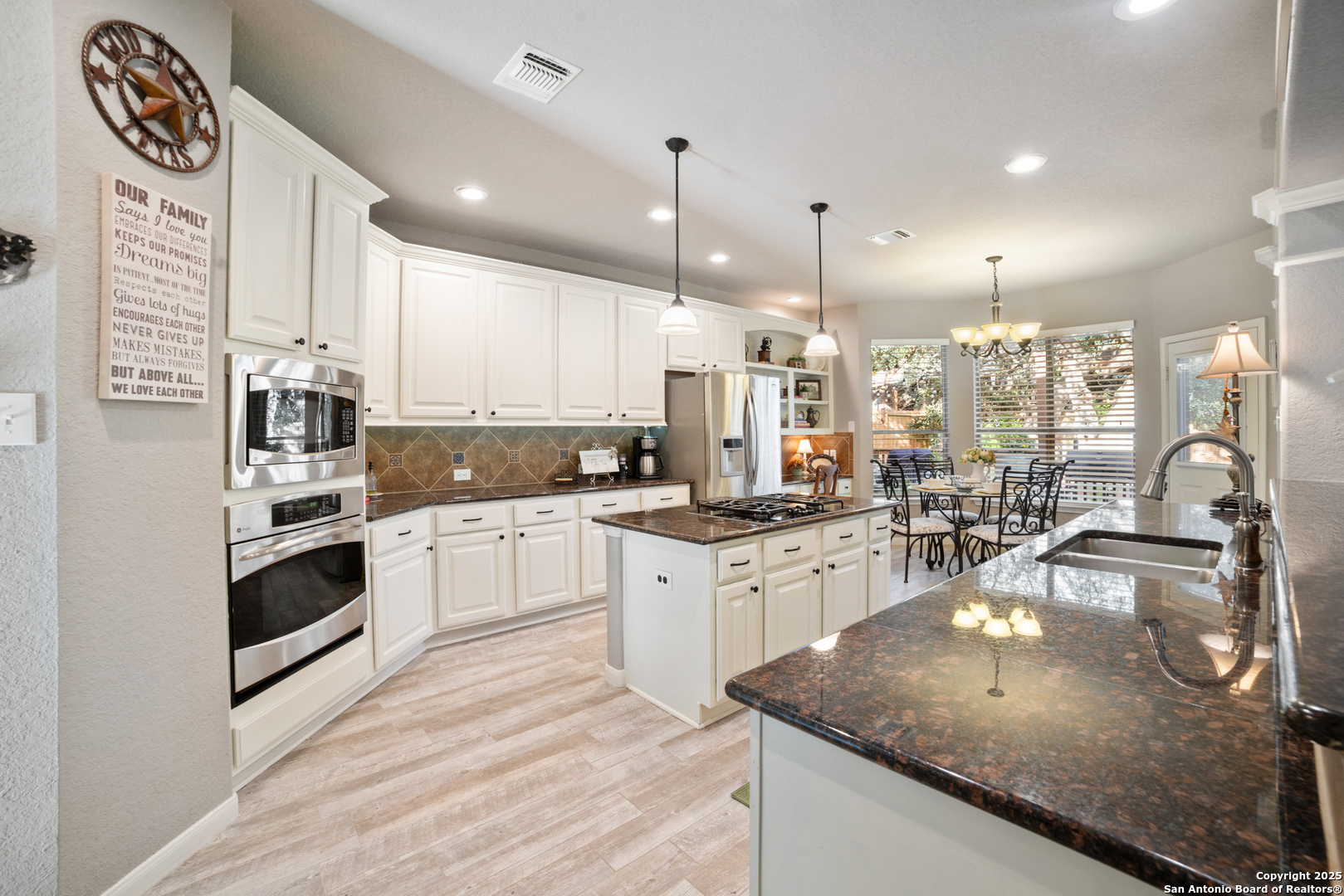 3207 LIMESTONE TRAIL