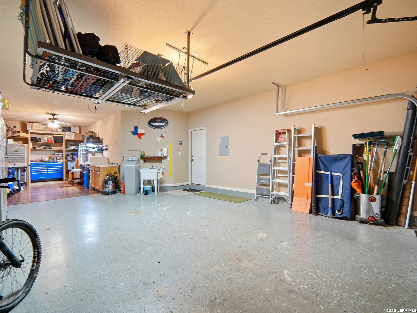 3207 LIMESTONE TRAIL