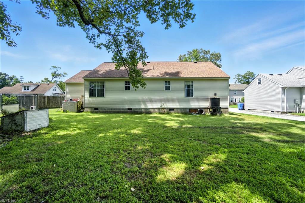 949 Aberdeen LN