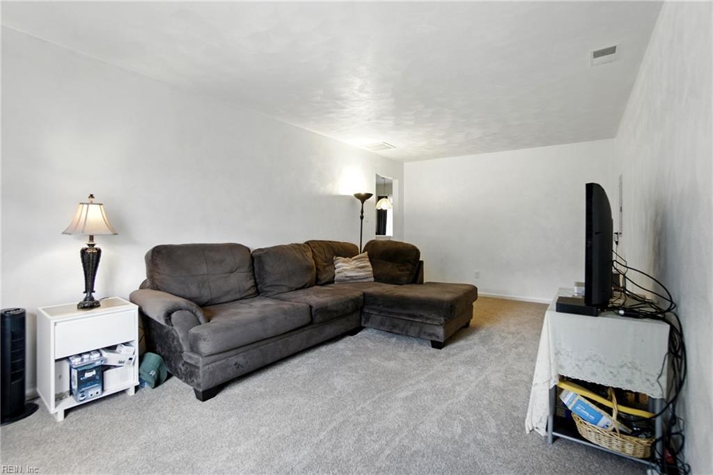 949 Aberdeen LN