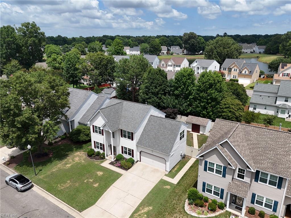 831 Holbrook DR