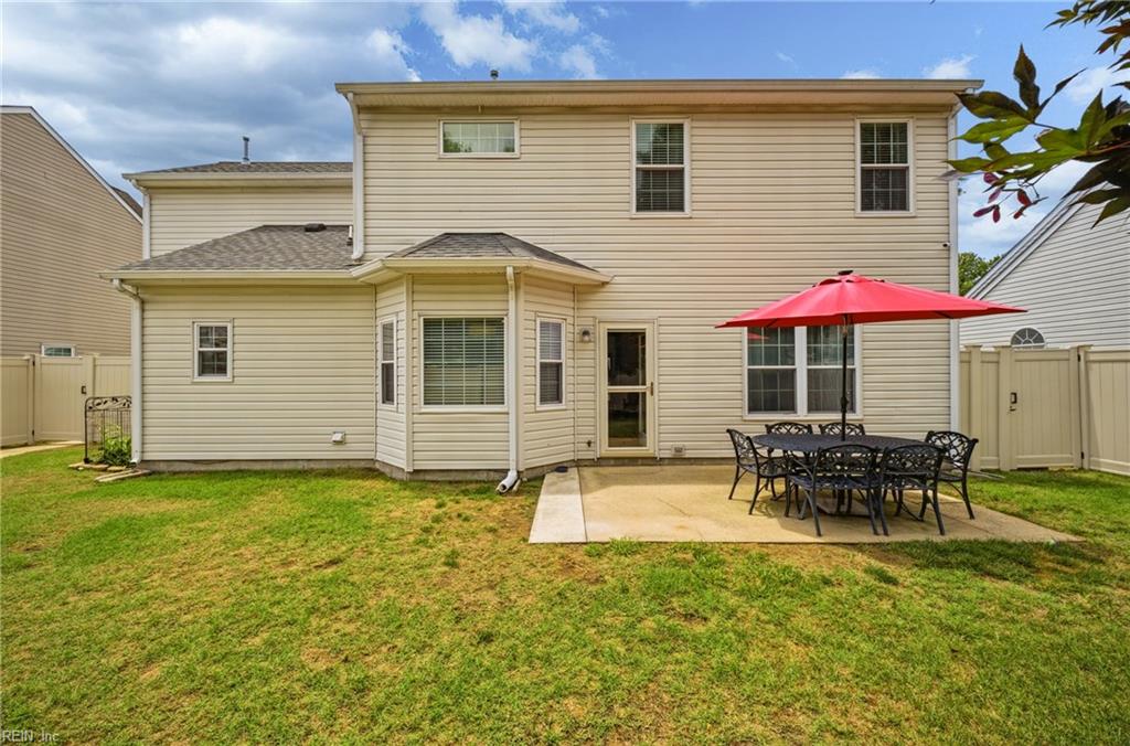 831 Holbrook DR