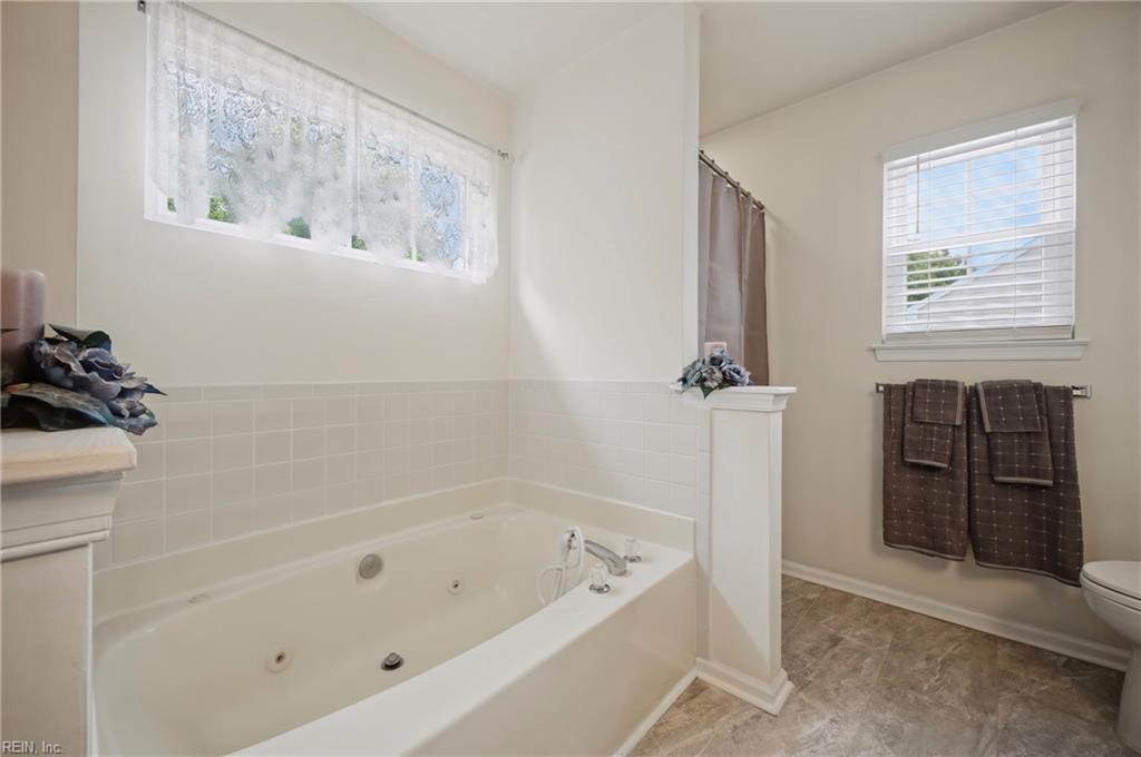 831 Holbrook DR