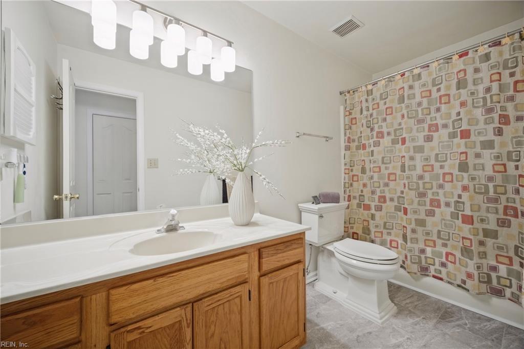 831 Holbrook DR