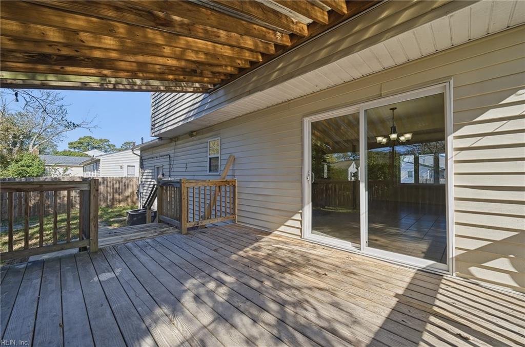 306 Long Creek LN