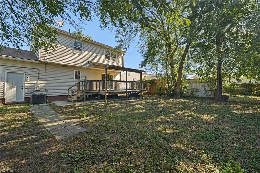 306 Long Creek LN