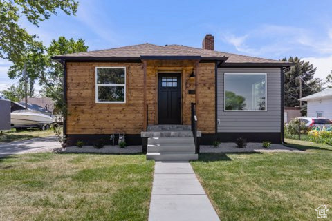 526 E COMMONWEALTH AVE