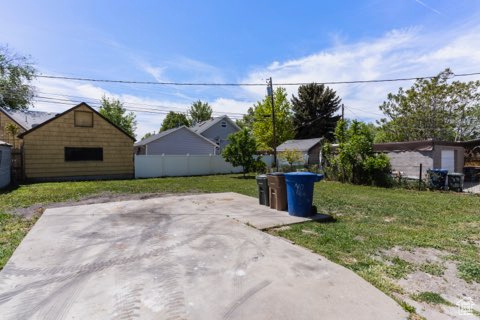 526 E COMMONWEALTH AVE