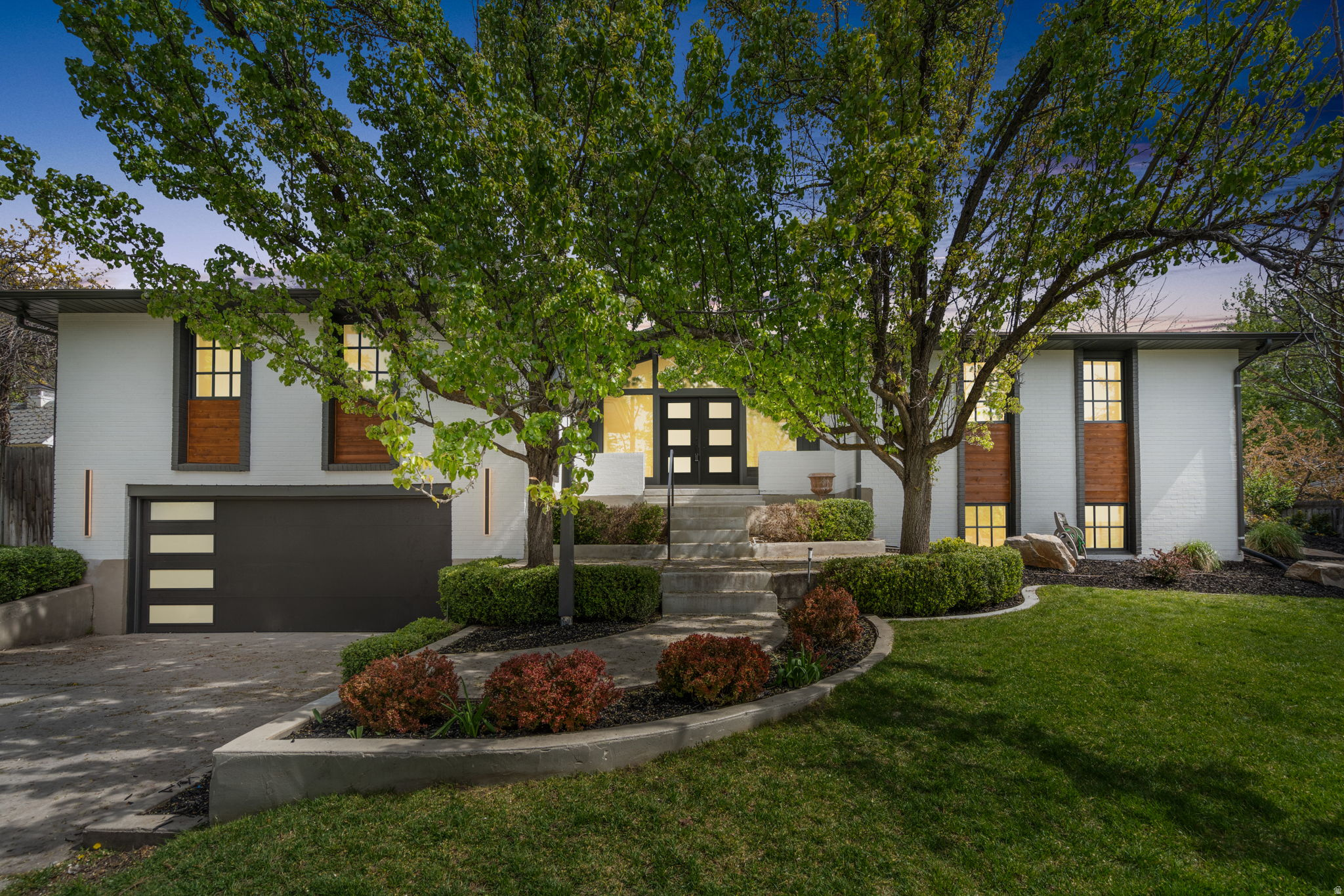 2234 E WILLOW BROOK WAY