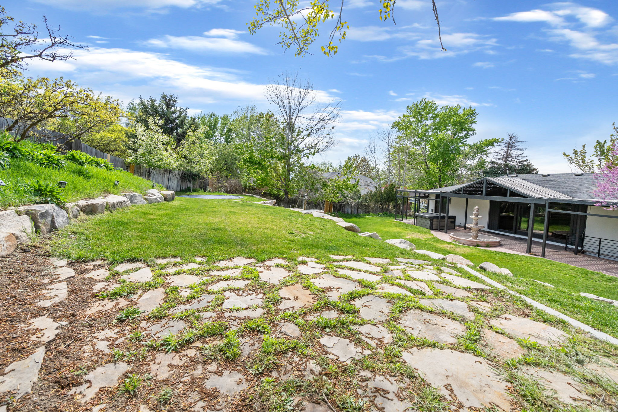 2234 E WILLOW BROOK WAY