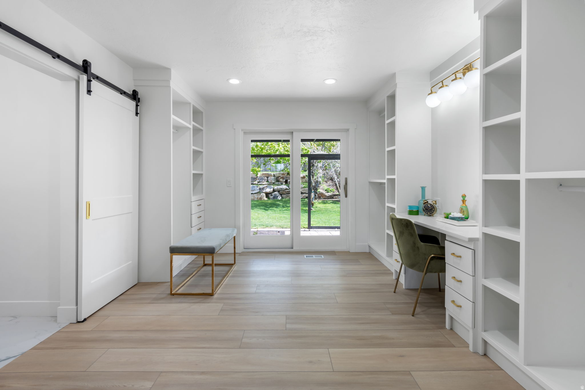 2234 E WILLOW BROOK WAY