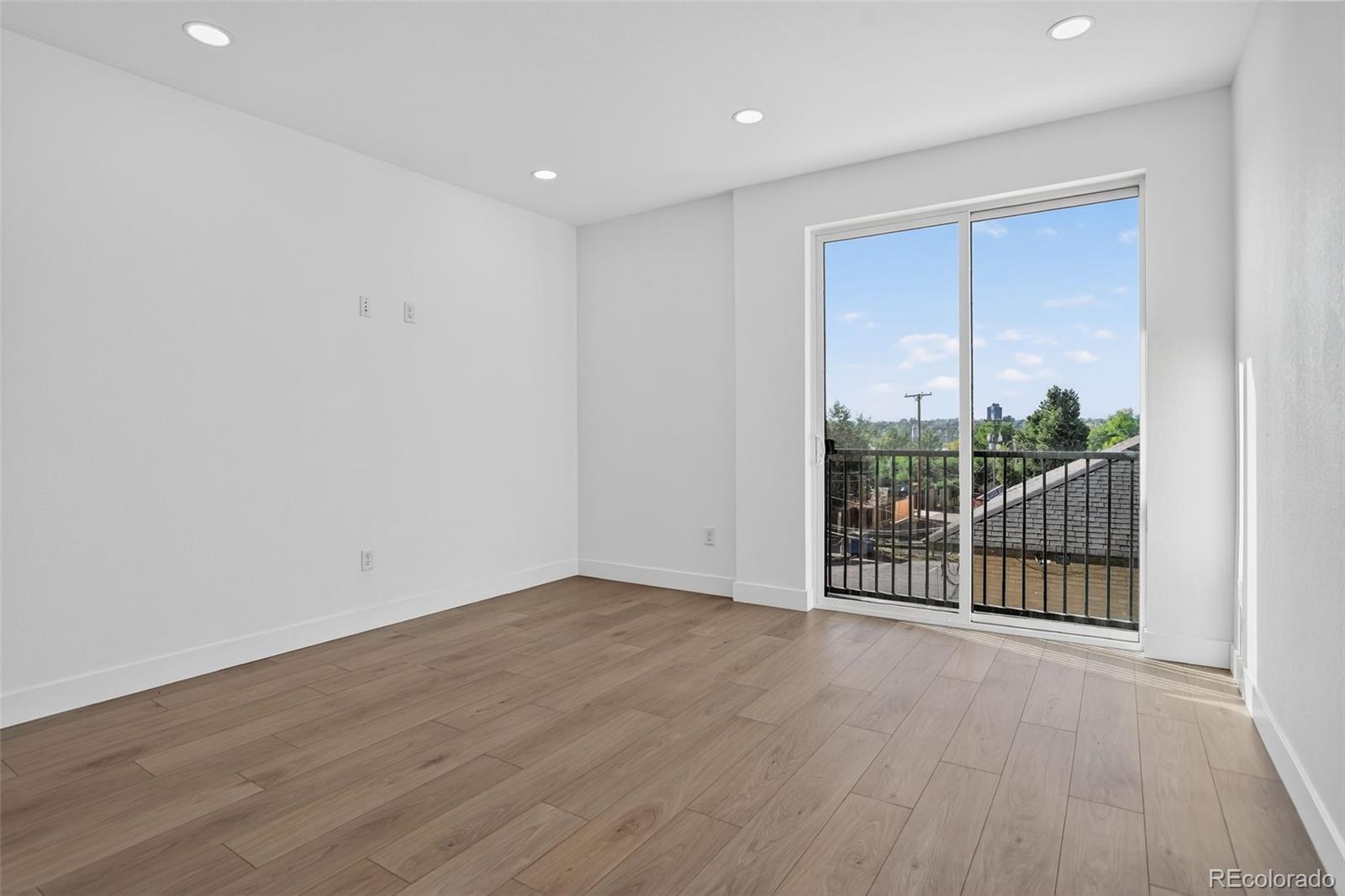 5128 W 26th Avenue Unit: 209