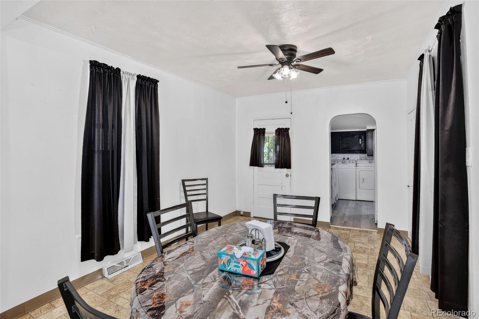916 W 9th Avenue