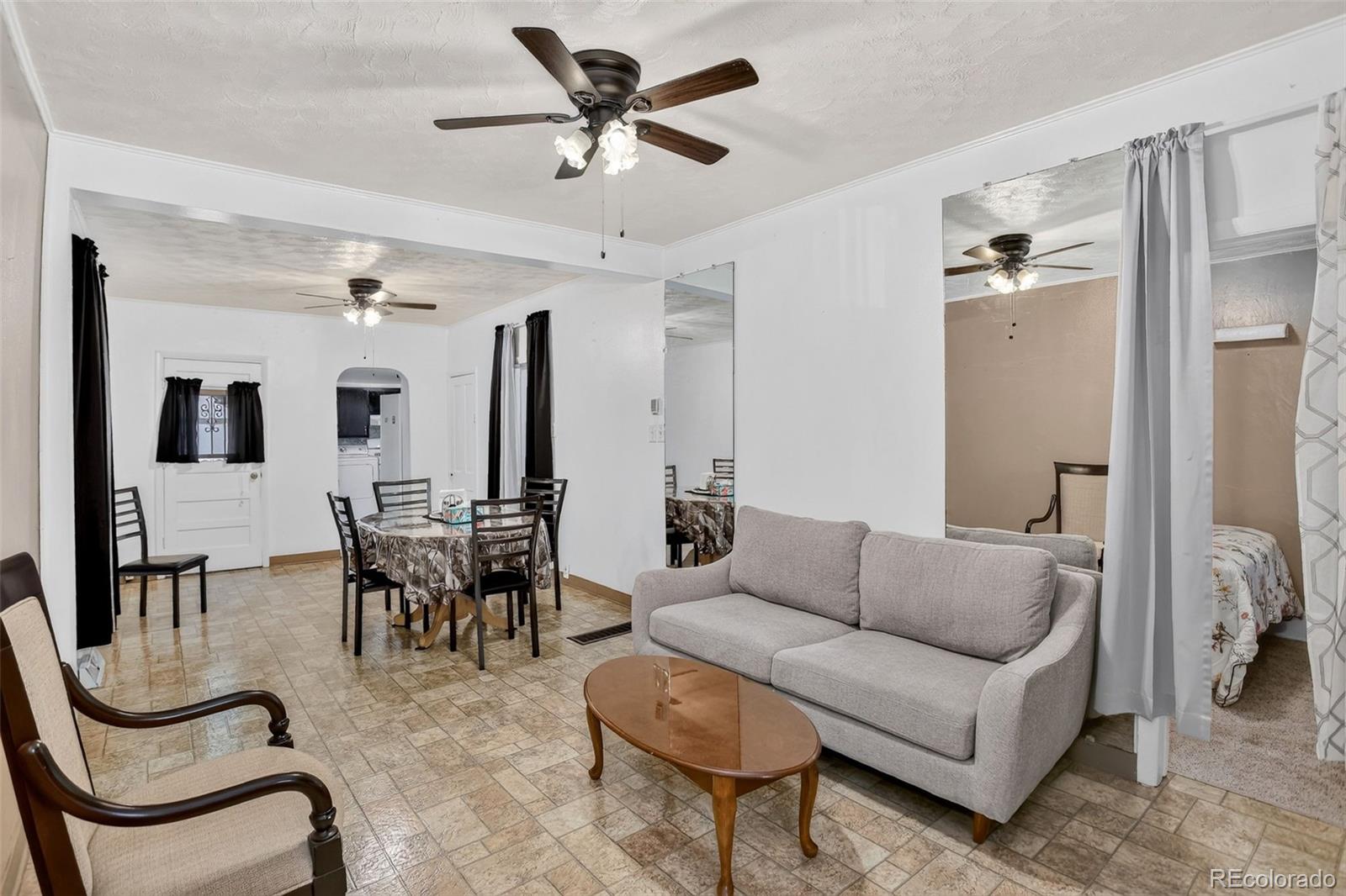 916 W 9th Avenue