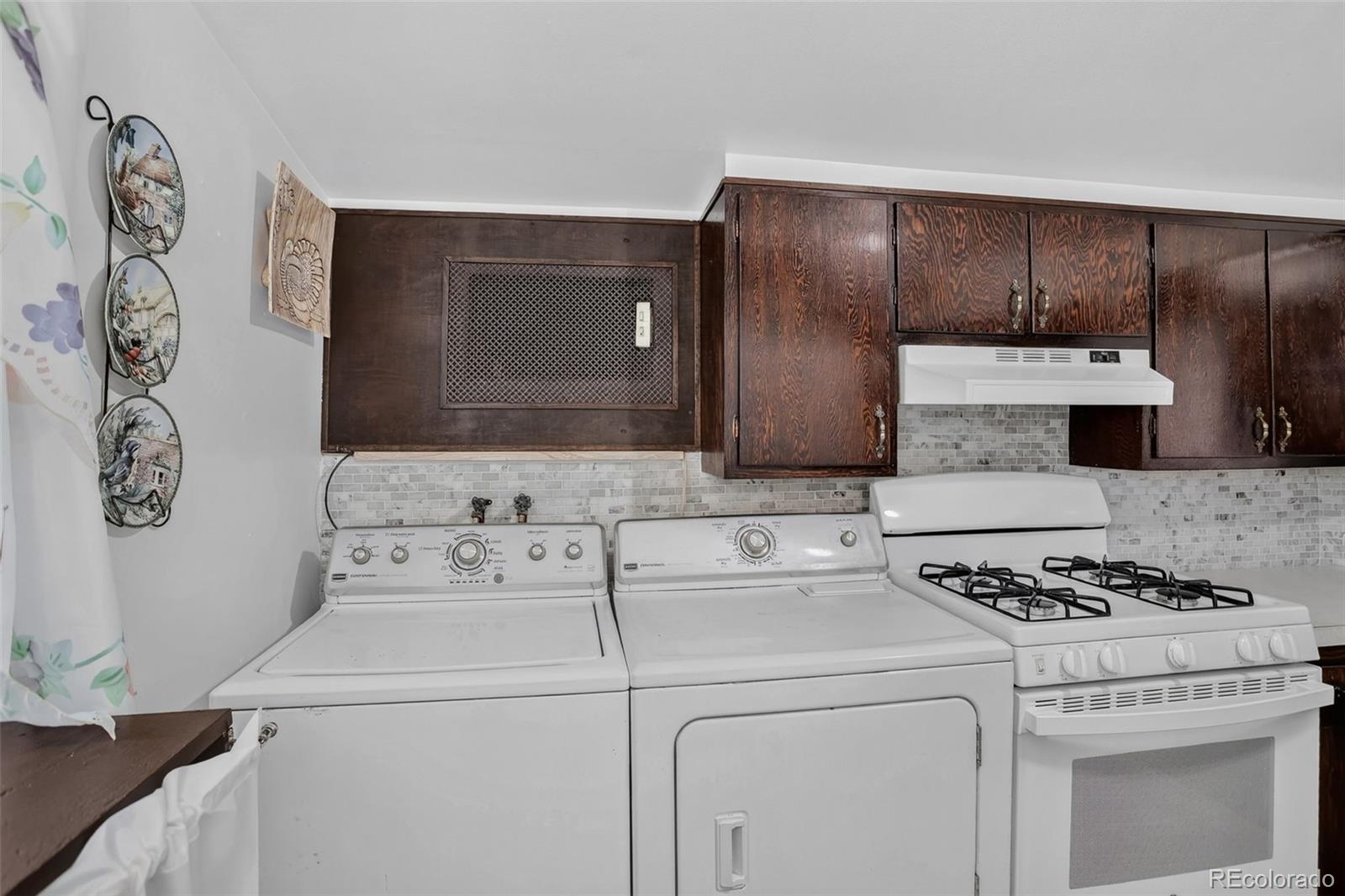 916 W 9th Avenue