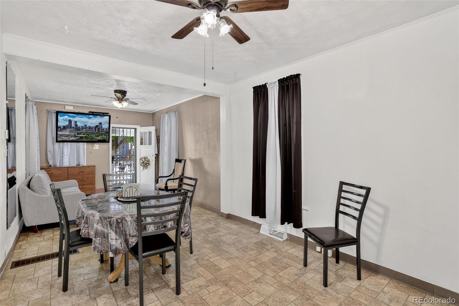 916 W 9th Avenue