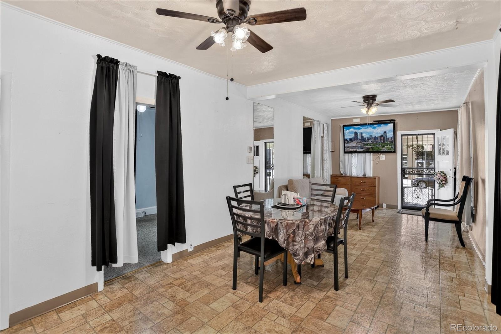 916 W 9th Avenue