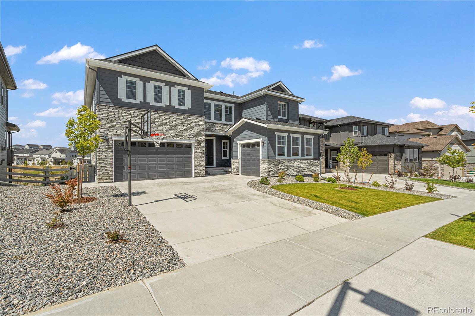 7153 S Waterloo Way