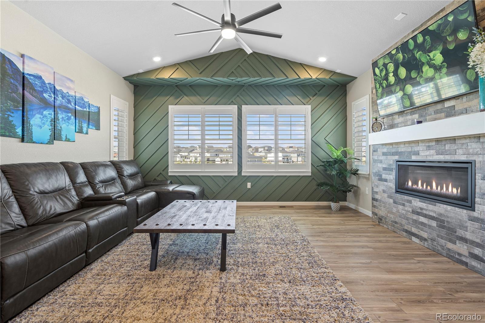 7153 S Waterloo Way