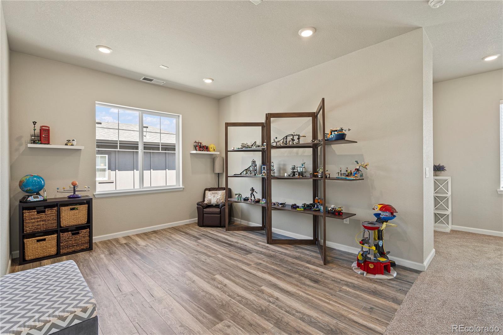 7153 S Waterloo Way
