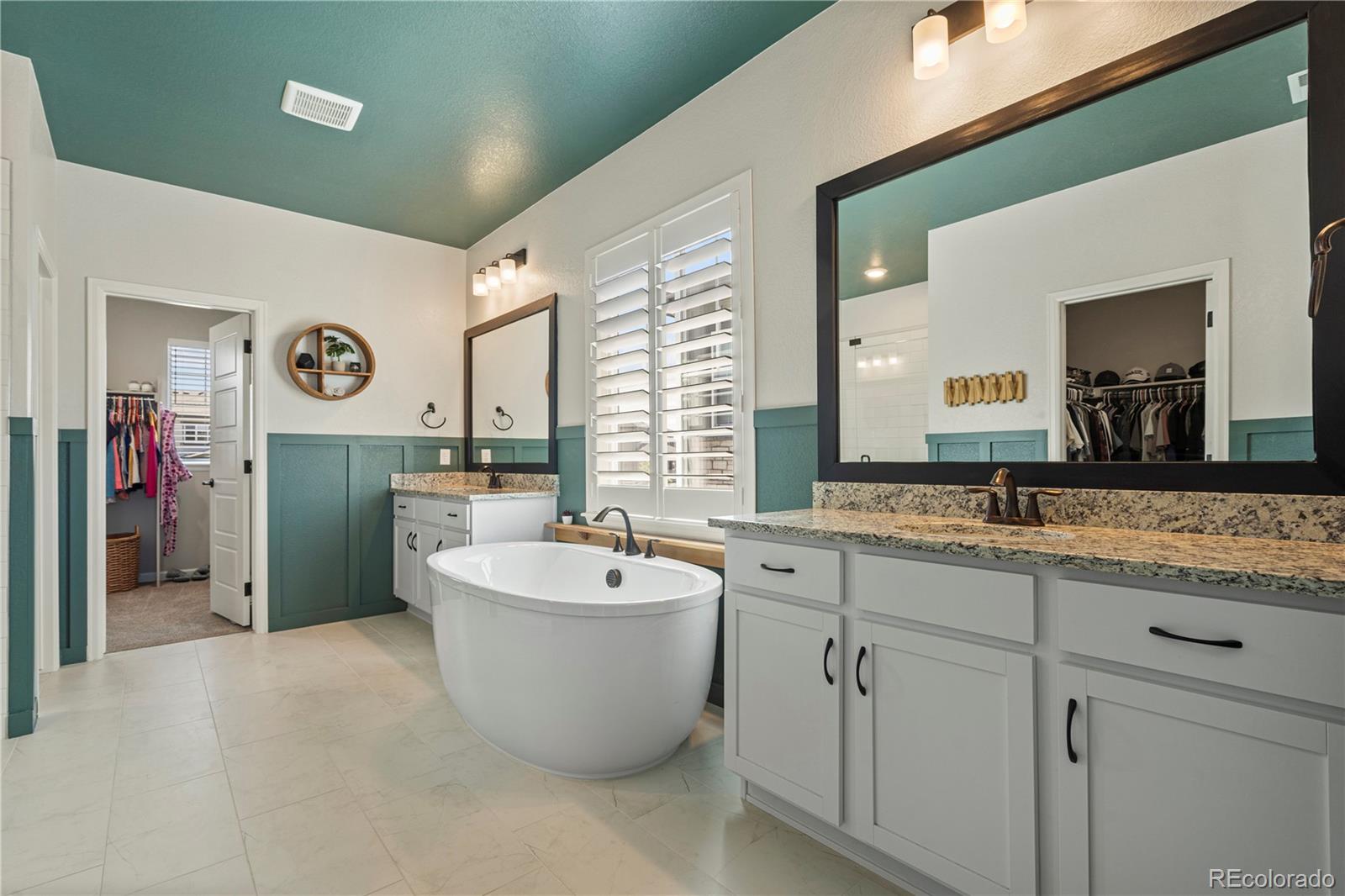 7153 S Waterloo Way