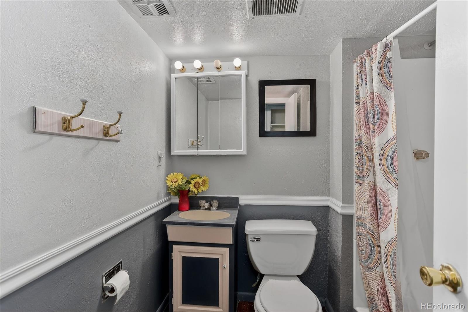 2117 S Wadsworth Boulevard