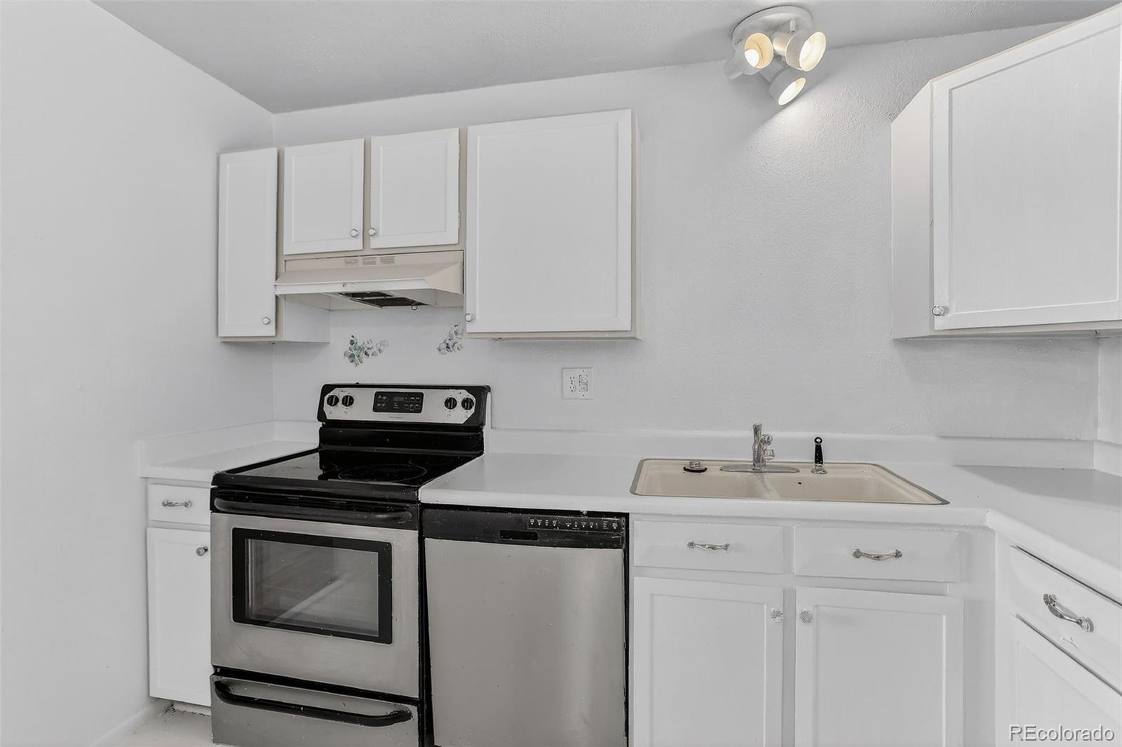 2117 S Wadsworth Boulevard