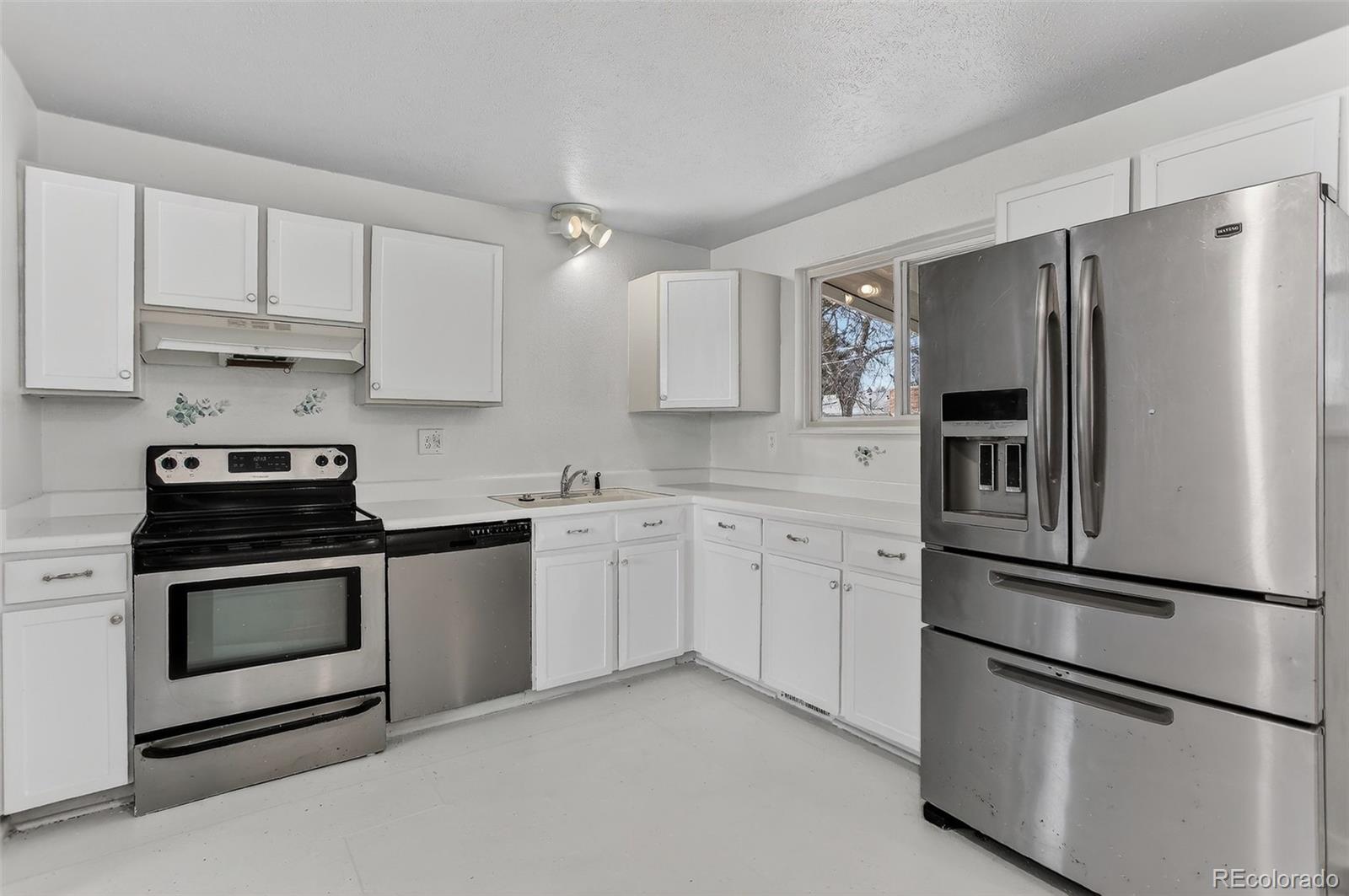 2117 S Wadsworth Boulevard