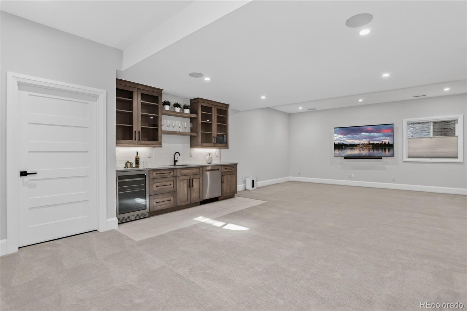 1295 S Garfield Street